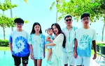 Vân Hugo: Không gặp khó trong việc nuôi dạy con riêng - con chung