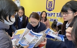 Dừng học thêm, học sinh chuyển sang tự học?