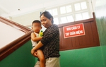 TPHCM: Số ca mắc tay chân miệng tăng, sốt xuất huyết và sởi giảm