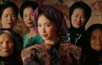 Hòa Minzy đưa gần 300 hàng xóm lên MV "Bắc Bling"