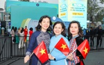 Hào hứng, tự hào khi tham gia "Diễu hành áo dài" và "Xếp hình áo dài bản đồ Việt Nam"