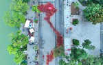 500 nữ sinh viên trong trang phục áo dài xếp hình bản đồ Việt Nam 