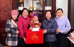 Hội LHPN Thái Nguyên thăm hỏi, tặng quà các nữ cựu tù cách mạng