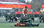 Nữ chiến sĩ biên phòng gây ấn tượng khi cùng chồng biểu diễn khí công 