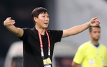 HLV Kim Sang-sik chuẩn bị đưa Quang Hải, Hoàng Đức đối đầu Manchester United?
