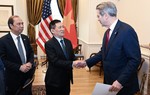 
Việt Nam thành lập Đoàn đàm phán, sẵn sàng thoả thuận thương mại song phương với Hoa Kỳ