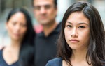Cha mẹ đừng khiến con cảm thấy đang là “khách trọ" trong chính nhà mình