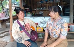 Ánh mắt người vợ và hành trình đẩy lùi khói thuốc lá khỏi bản làng