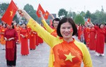 Bình Dương: 1.500 cán bộ, hội viên tham gia đồng diễn dân vũ "Tự hào phụ nữ Dĩ An"