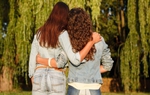 Phát hiện con yêu người đồng tính, cha mẹ hãy làm điểm tựa an toàn cho con 