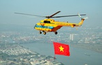 Hậu trường hợp luyện bay kéo cờ chuẩn bị cho Lễ kỷ niệm 30/4