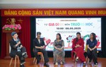 "Mẹ không buông tay con được": Từ câu chuyện một gia đình, nhìn lại quyền kết hôn của người LGBT