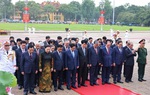 Lãnh đạo Đảng, Nhà nước vào Lăng viếng Chủ tịch Hồ Chí Minh nhân kỷ niệm 135 năm Ngày sinh của Bác