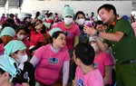 Công an hỗ trợ người dân góp ý dự thảo sửa đổi, bổ sung Hiến pháp 2013 qua ứng dụng VNeID
