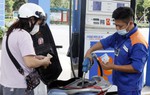 Giá xăng dầu tăng lần thứ 3 liên tiếp
