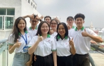 Sinh viên trường ĐH Công nghiệp TPHCM "hô biến" mắt dứa thành bánh kẹo