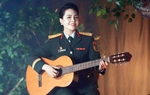 Ca sĩ Lương Nguyệt Anh cùng lúc nhận 2 Bằng khen của Bộ Quốc phòng