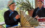 Ở lại bản phát triển nghề truyền thống