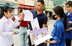 Điểm danh từng em, phá khóa lấy CCCD: Sự tận tâm của thầy cô trong mùa thi tốt nghiệp THPT 2025