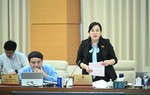 Đại biểu Quốc hội mặc áo có logo nhãn hàng có phải là quảng cáo không?