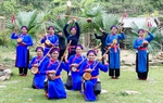 Những "nghệ sĩ bản" giữ hồn văn hóa Tày: Hái chè, cấy lúa xong lại đi múa, hát