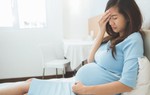 Mẹ bầu căng thẳng trước khi sinh ảnh hưởng đến trẻ sơ sinh, đặc biệt là bé gái