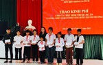 Khi người lính làm "cha đỡ đầu" của trẻ khó khăn 