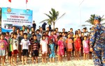 Hội LHPN đặc khu Lý Sơn: Huấn luyện bơi an toàn cho trẻ em