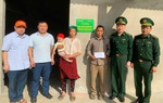 Bộ đội biên phòng xóa nhà tạm cho người dân ở biên giới tỉnh Tuyên Quang 