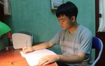 Thủ khoa A00 30 điểm bật mí "bí kíp học siêu đỉnh" từ cuốn sổ đặc biệt