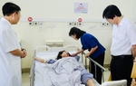Lãnh đạo tỉnh Quảng Ninh thăm hỏi, động viên người bị thương trong vụ đắm tàu du lịch