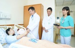 Cô gái 18 tuổi bị ung thư dạ dày, sụt 9kg sau hơn 2 tháng