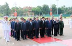 Lãnh đạo Đảng, Nhà nước tưởng niệm các Anh hùng liệt sỹ, viếng Chủ tịch Hồ Chí Minh