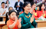Phu nhân Tổng Bí thư Ngô Phương Ly thăm lớp học tiếng Việt tại Nga