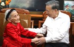 Mẹ Việt Nam Anh hùng Lê Thị Sáu: "Chỉ cần đất nước yên bình là mẹ mãn nguyện rồi" 