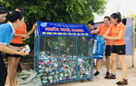 Phụ nữ Đồng Hới hào hứng gom rác thải, gây quỹ tình thương