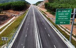 Thủ tướng: Hoàn thành xây dựng 3.000km đường bộ cao tốc trong năm 2025