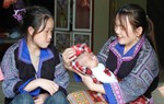 Cần tiếp tục phát triển chương trình "cô đỡ thôn bản" ở vùng cao