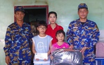 Trung đoàn 451: Nhiều hoạt động ý nghĩa cùng thầy cô giáo và con đỡ đầu đón năm học mới