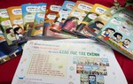 Lần đầu tiên có bộ sách giáo dục tài chính cho học sinh từ lớp 1 đến lớp 12