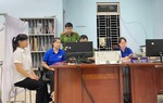 Khi đoàn viên trở thành "cầu nối" trong thủ tục cấp đổi thẻ đảng 