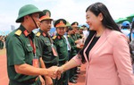 Chủ tịch MTTQVN thành phố Hà Nội thăm, động viên khối tham gia diễu binh, diễu hành A80
