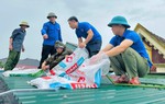 Hà Tĩnh dồn toàn lực ứng phó bão số 5: Gia cố đê biển, sơ tán dân khỏi vùng nguy hiểm