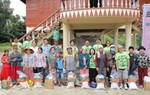 Quảng Ngãi: Hơn 2.400 phần quà tặng hộ nghèo, khuyết tật và học sinh khó khăn 