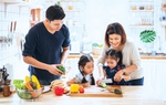 Bình đẳng giới là câu chuyện sống động diễn ra trong căn bếp gia đình 