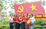 Bộ Chính trị đồng ý tặng 100.000 đồng mỗi người cho toàn dân ăn Tết Độc lập