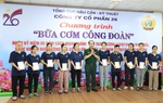 Chăm lo "Bữa cơm công đoàn" cho hơn 800 người lao động 