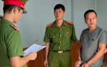 Bắt tạm giam người bố bắt 2 con tự tát vào mặt, quỳ gối hàng giờ