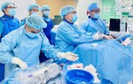 Người bệnh Campuchia mắc bệnh tim bẩm sinh được bác sĩ Việt Nam can thiệp thành công