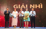 MC Diễm Quỳnh đoạt giải cuộc thi viết "Cha và con gái"